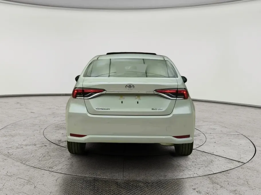 2025 Toyota Corolla XLI Executive Moonroof 