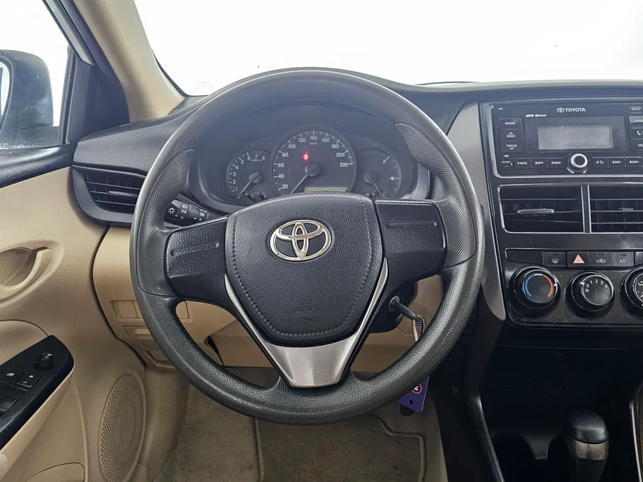 2021 Toyota Yaris  Y 