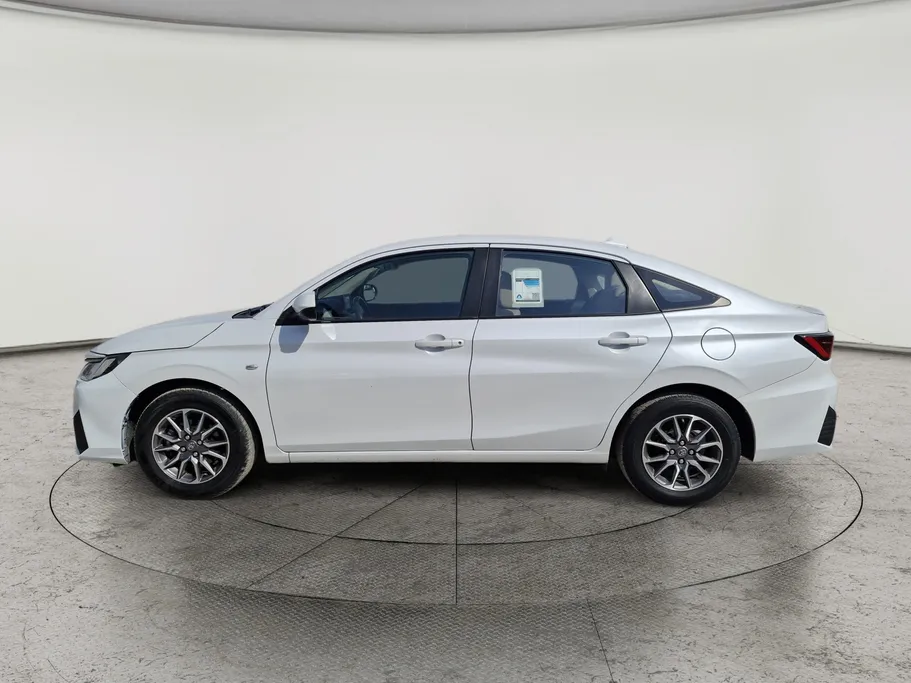 تويوتا يارس Y 2023 