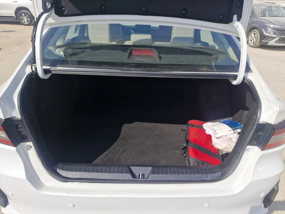 تويوتا يارس Y 2023 