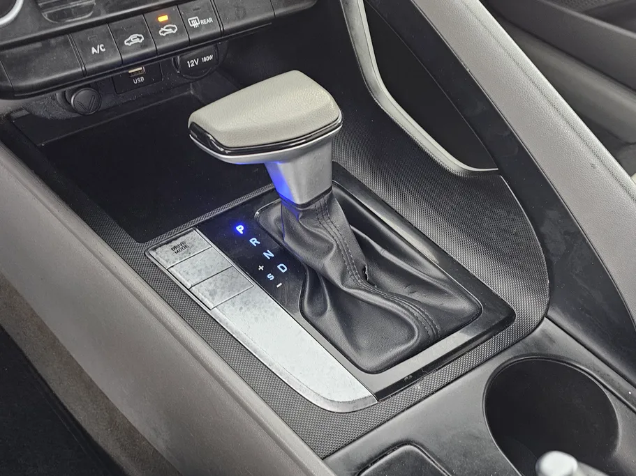 2023 Hyundai Elantra Fleet 