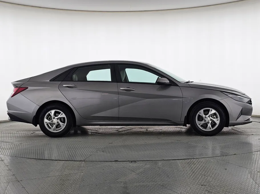 2023 Hyundai Elantra Fleet 