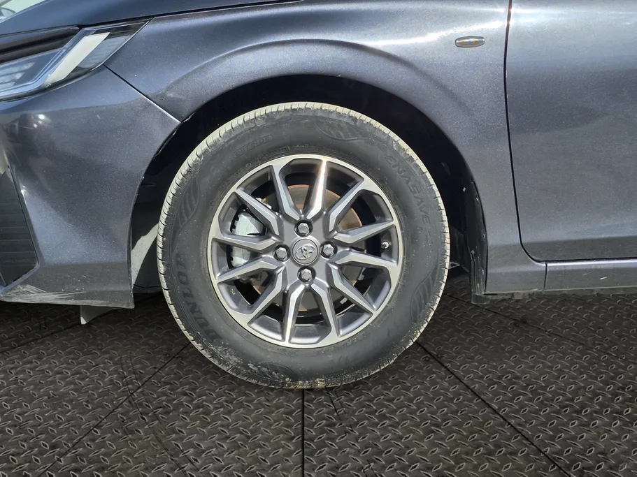 2024 Toyota Yaris  Y 