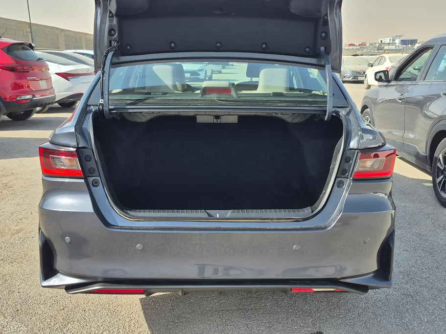 2024 Toyota Yaris  Y 