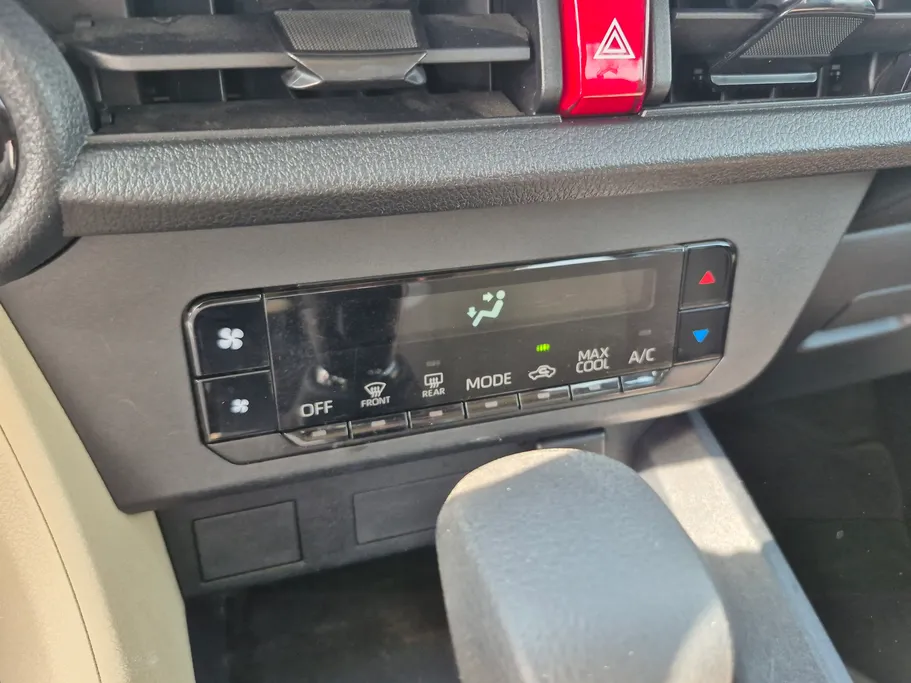 2024 Toyota Yaris  Y 