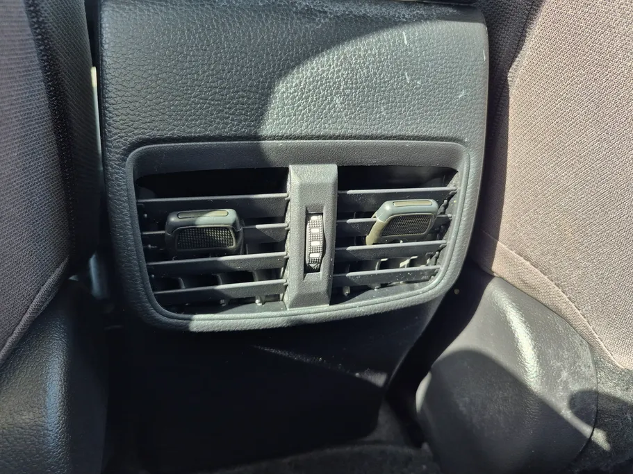 تويوتا كورولا XLI 2023 