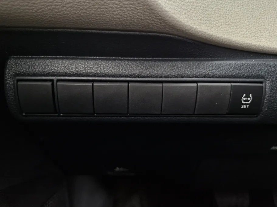 تويوتا كورولا XLI 2024 