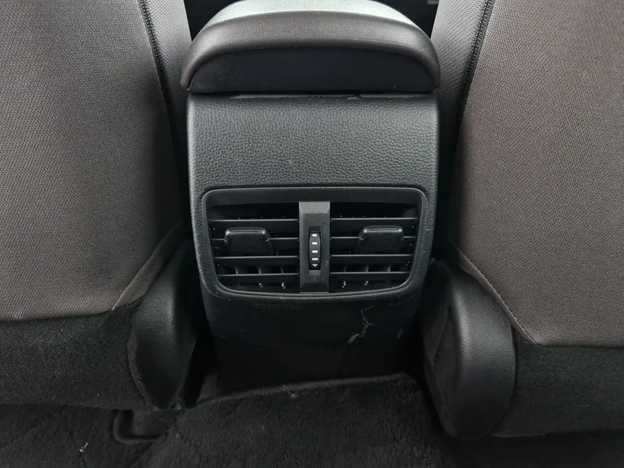 تويوتا كورولا XLI 2024 