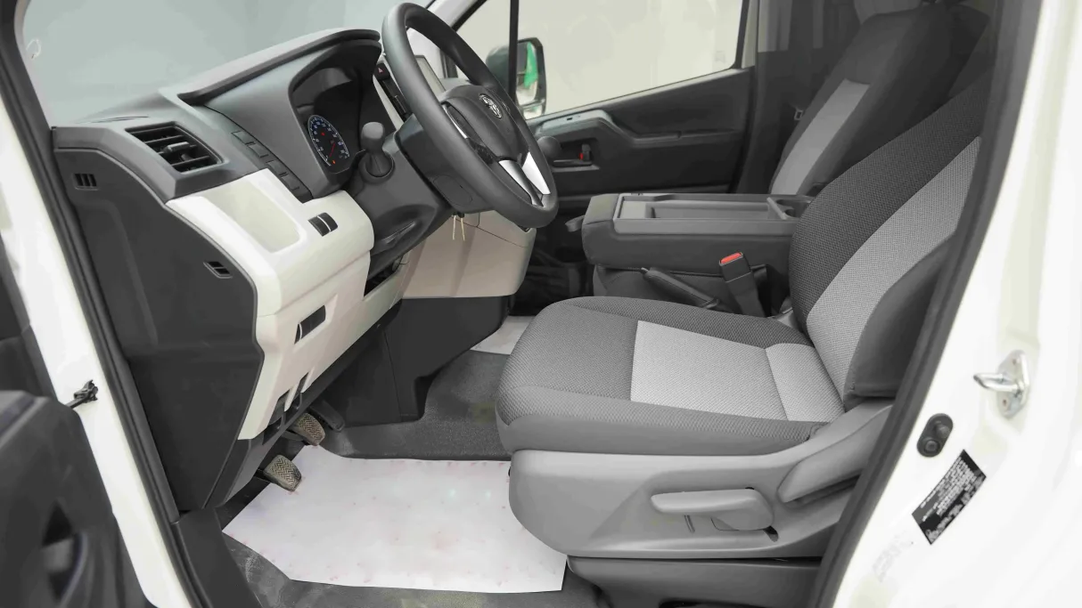 2026 Toyota Haice بضاعة سقف عالي 