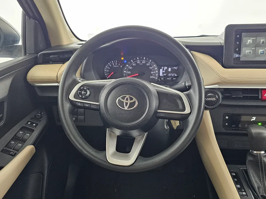 تويوتا يارس Y 2023 