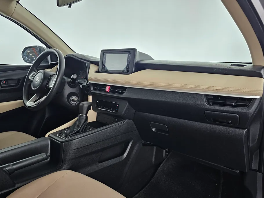 تويوتا يارس Y 2023 