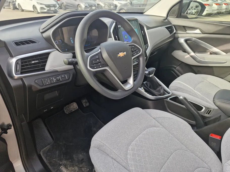 2025 Chevrolet Captiva LT 