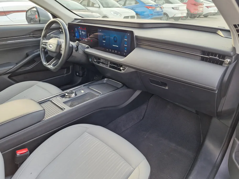 2024 Ford Taurus Ambiente 