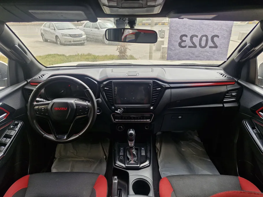 ايسوزو دي ماكس GT 2023 