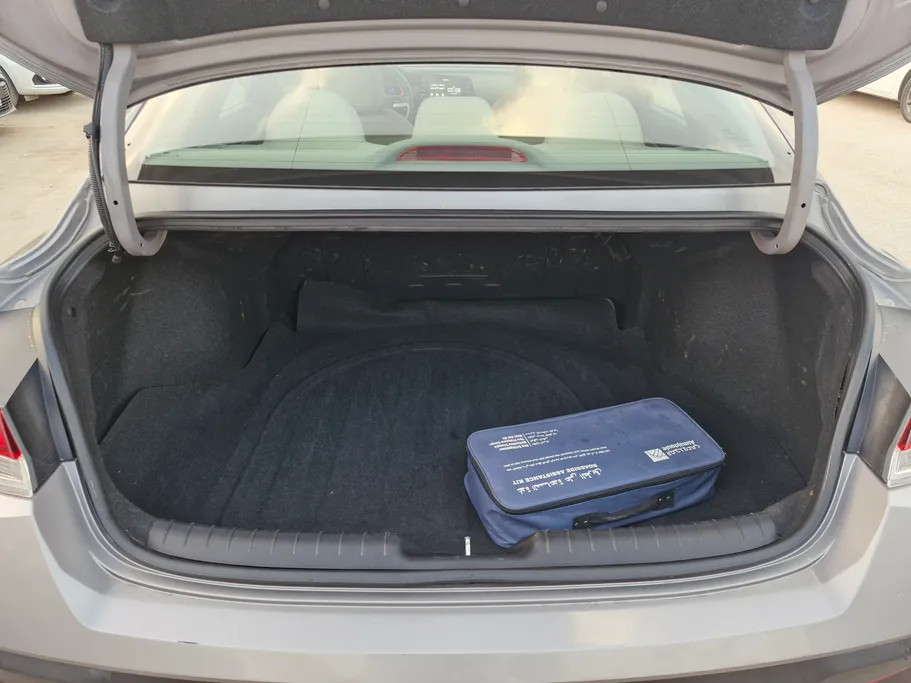 2024 Hyundai Elantra Fleet 