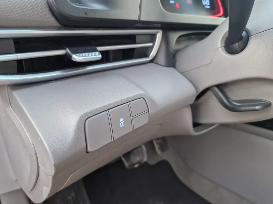 2024 Hyundai Elantra Fleet 