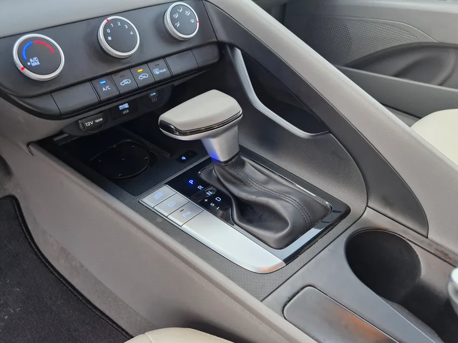 2024 Hyundai Elantra Fleet 