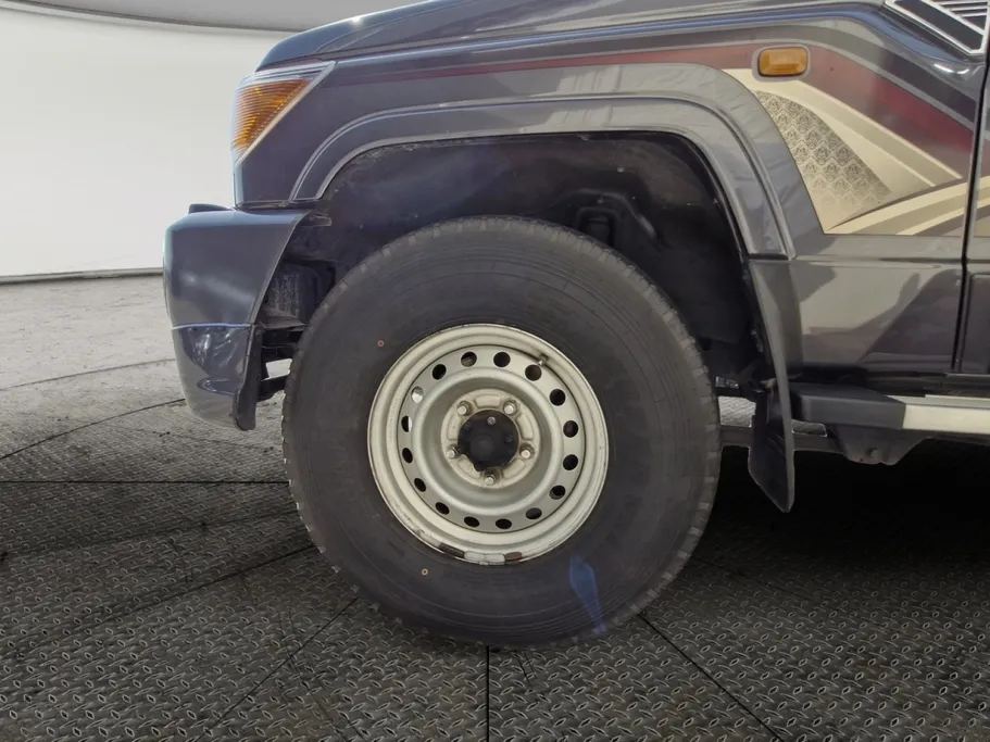 تويوتا شاص LX 2021 