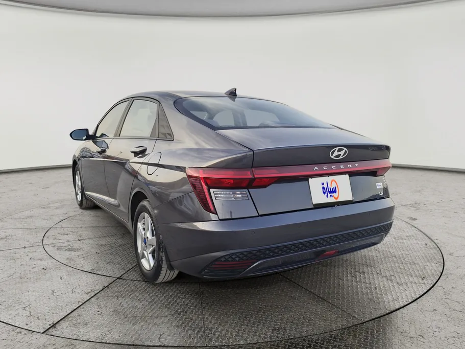 2024 Hyundai Accent Smart 