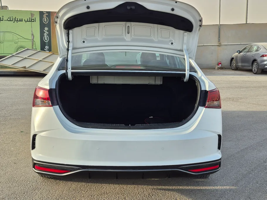 هيونداي اكسنت سمارت 2023 