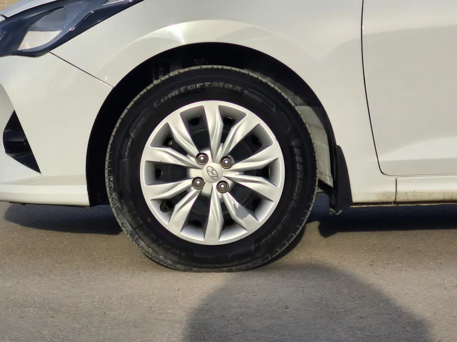 هيونداي اكسنت سمارت 2023 