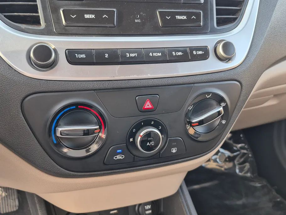 هيونداي اكسنت سمارت 2023 