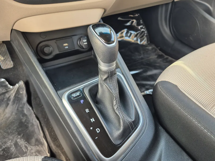 هيونداي اكسنت سمارت 2023 