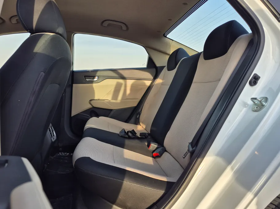 هيونداي اكسنت سمارت 2023 