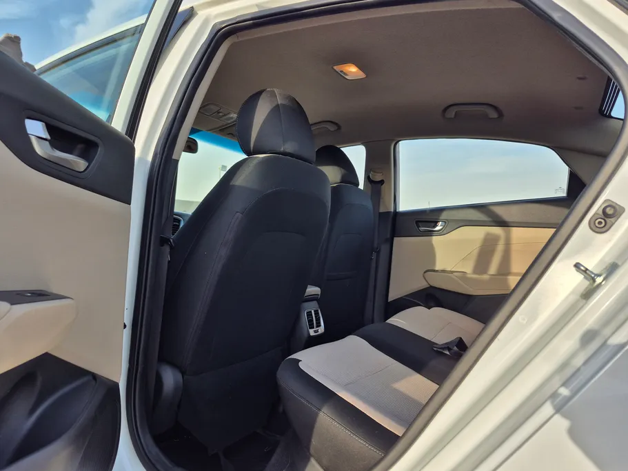 هيونداي اكسنت سمارت 2023 