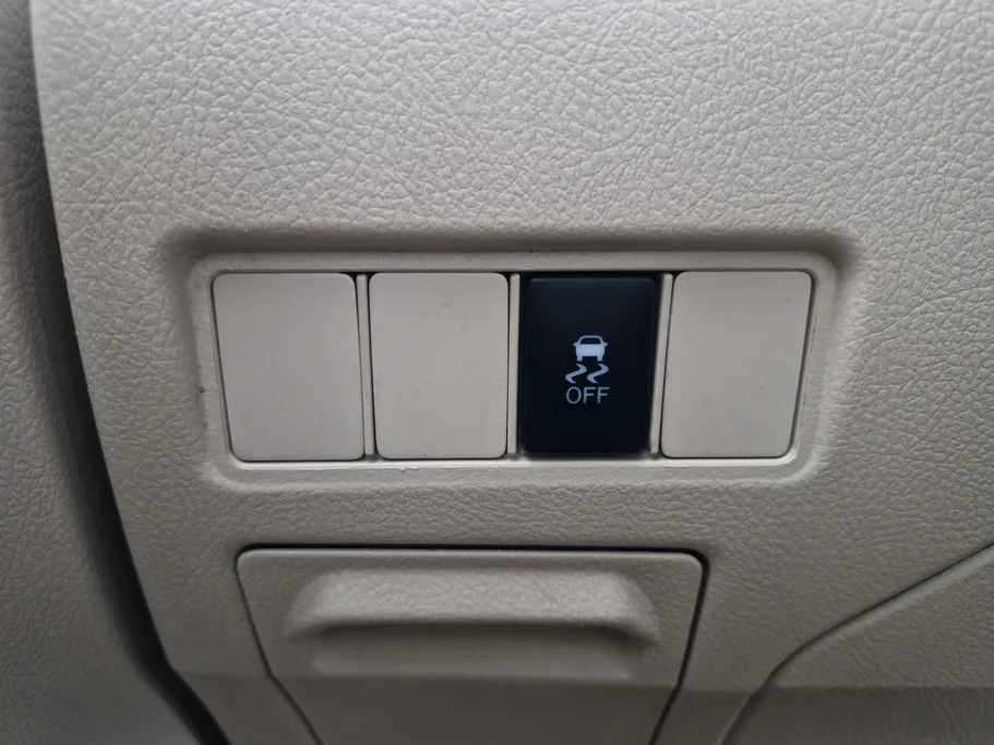 تويوتا يارس Y 2022 