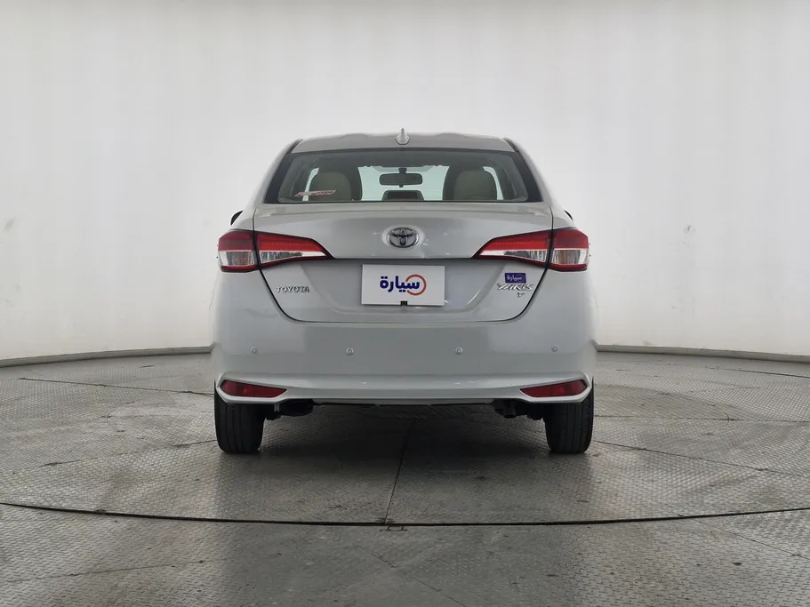 تويوتا يارس Y 2022 