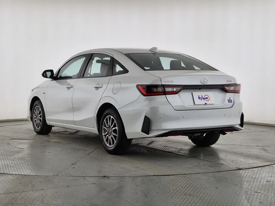 2023 Toyota Yaris  Y 