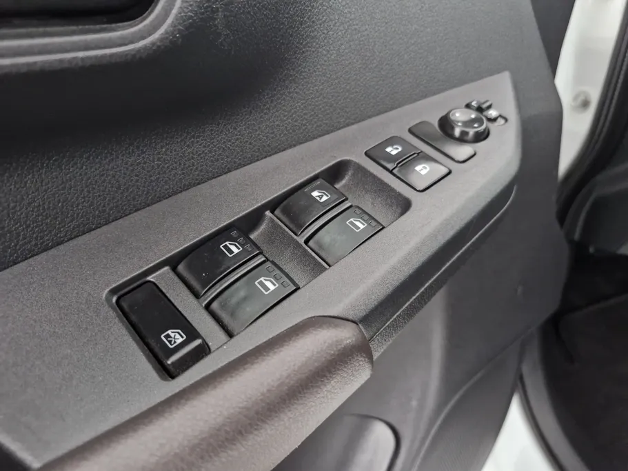 2023 Toyota Yaris  Y 