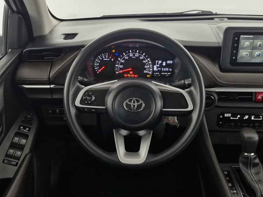 2023 Toyota Yaris  Y 