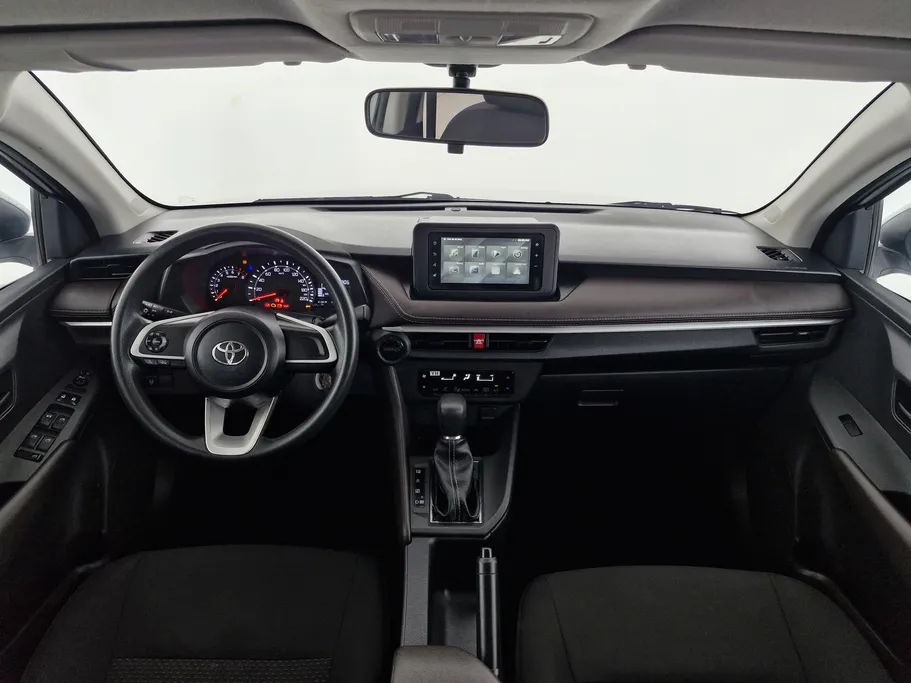 2023 Toyota Yaris  Y 