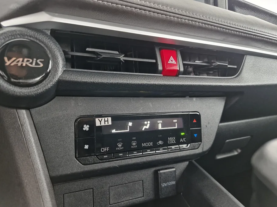 2023 Toyota Yaris  Y 