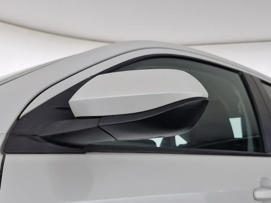 2023 Toyota Yaris  Y 