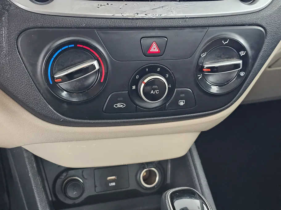 هيونداي اكسنت سمارت 2023 