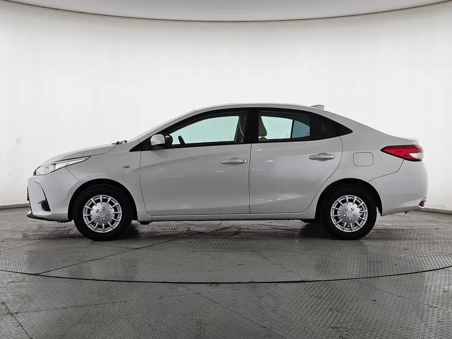 تويوتا يارس Y 2021 