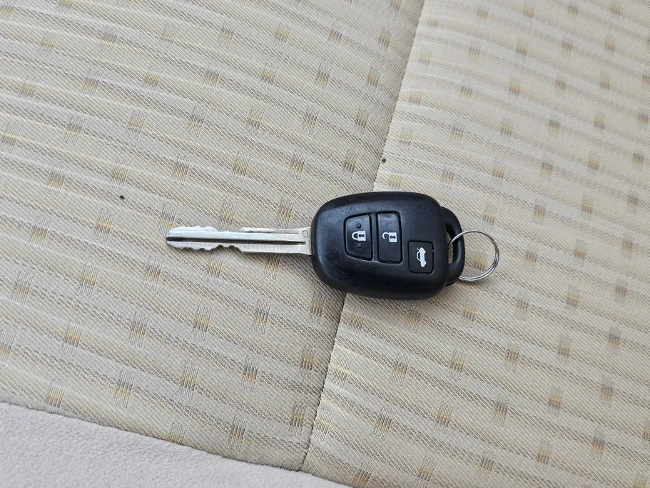 تويوتا يارس Y 2021 