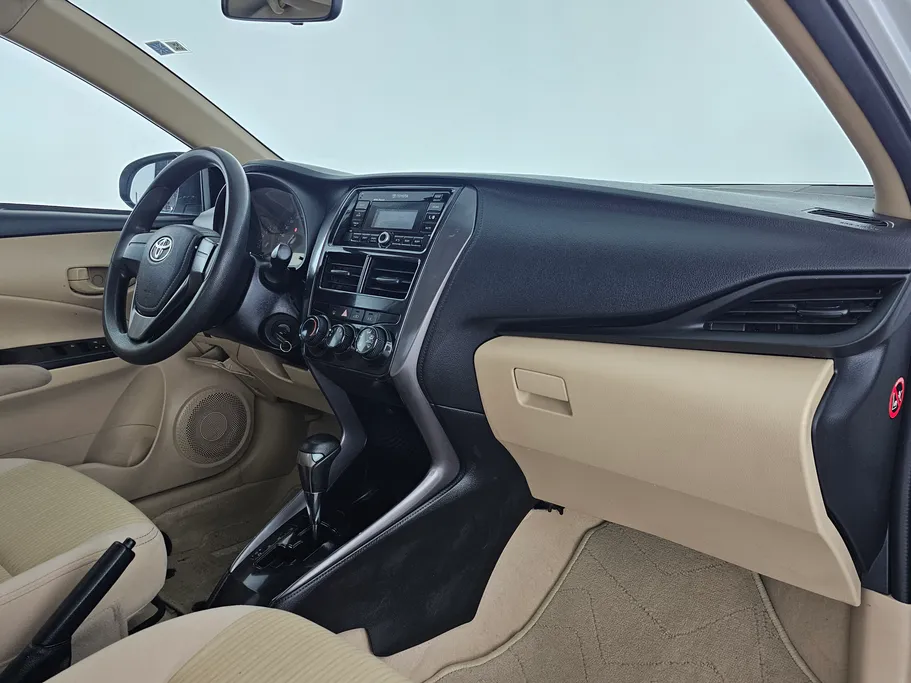 تويوتا يارس Y 2021 