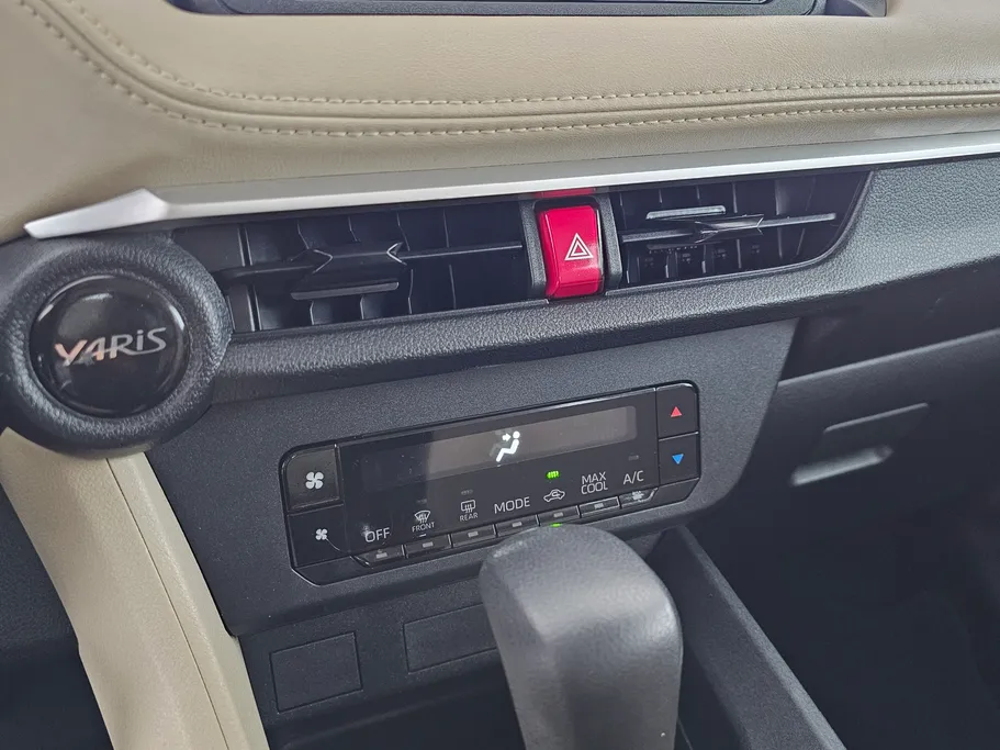 2023 Toyota Yaris  Y 