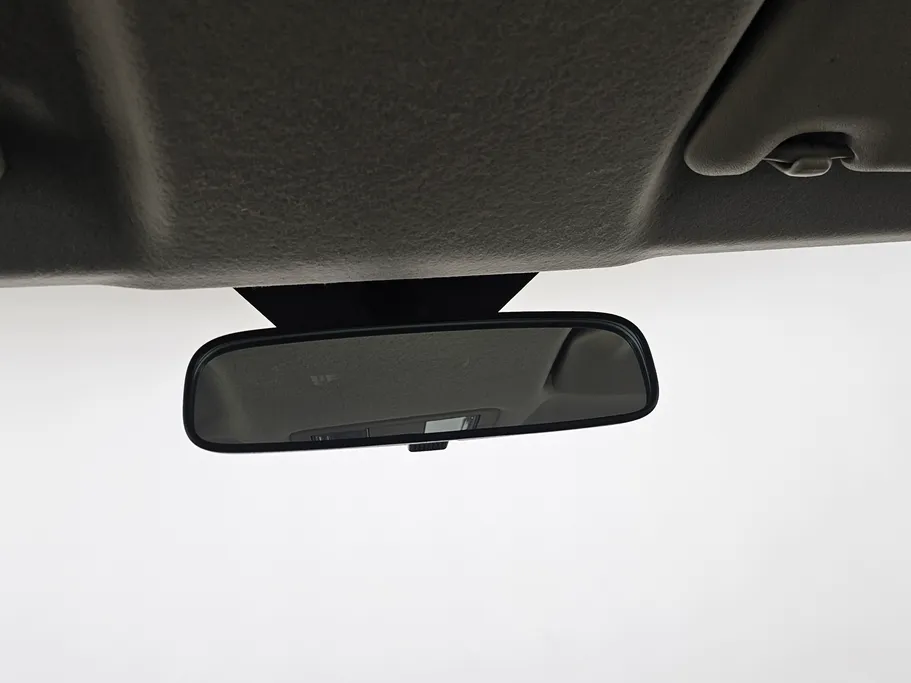 2023 Toyota Yaris  Y 