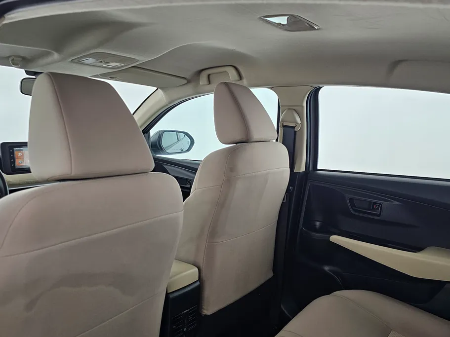 2023 Toyota Yaris  Y 