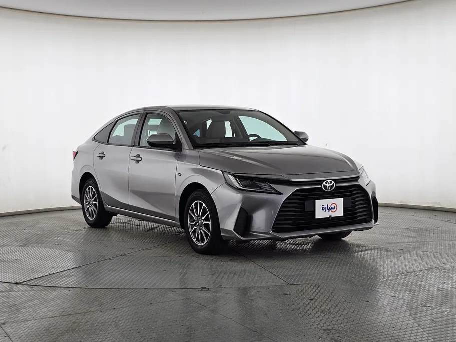2023 Toyota Yaris  Y 