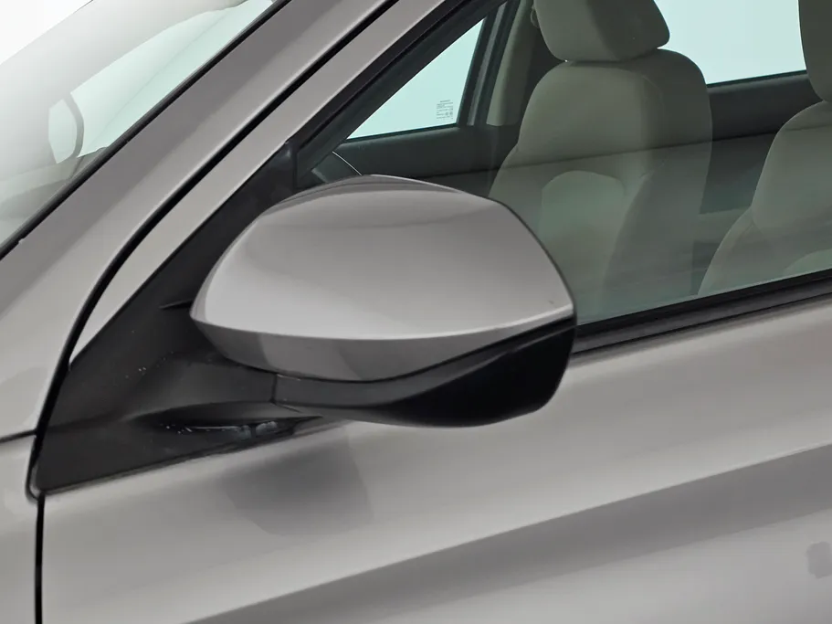 2023 Toyota Yaris  Y 