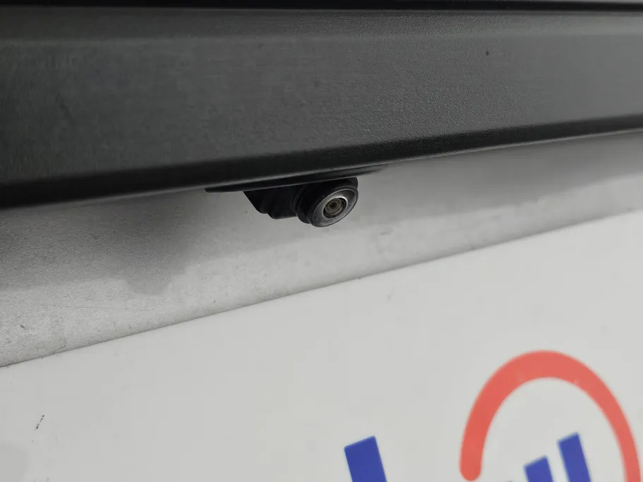 2023 Toyota Yaris  Y 