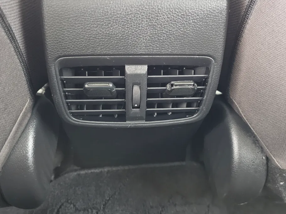 تويوتا كورولا XLI 2023 