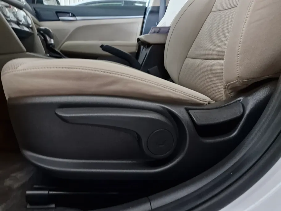 2020 Hyundai Elantra GL 