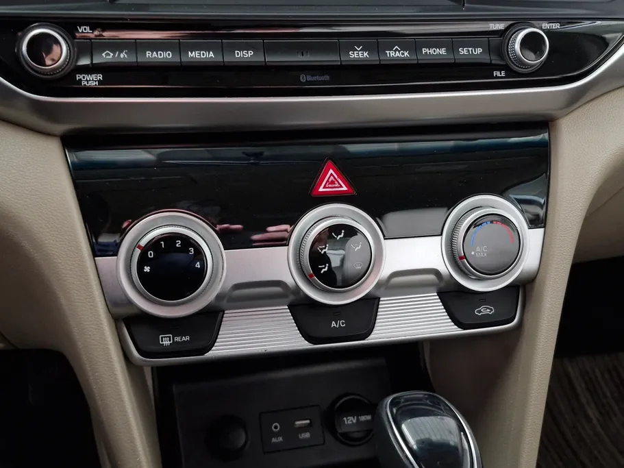 2020 Hyundai Elantra GL 